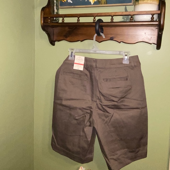 NWT St. John’s Bay Classic Fit Bermuda Shorts Brown Size 12P - Picture 2 of 9